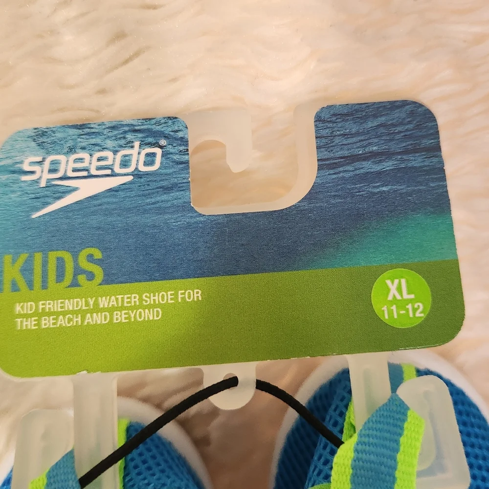 Speedo nwt size